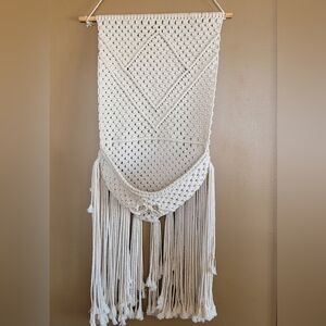 MACRAME WALL HANGING KNOTTED WOVEN POUCH WOOD HANGER BOHO STYLE CREAM NATURAL